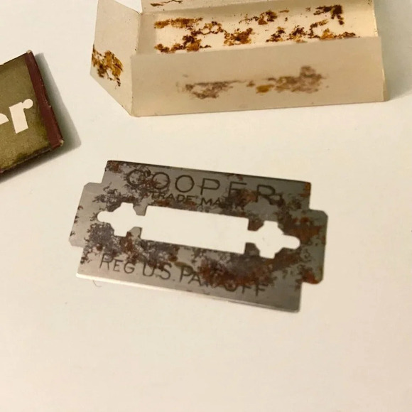 Vintage Blades by Cooper Razor Blades USA Lot  of 2 - Picture 4 of 14
